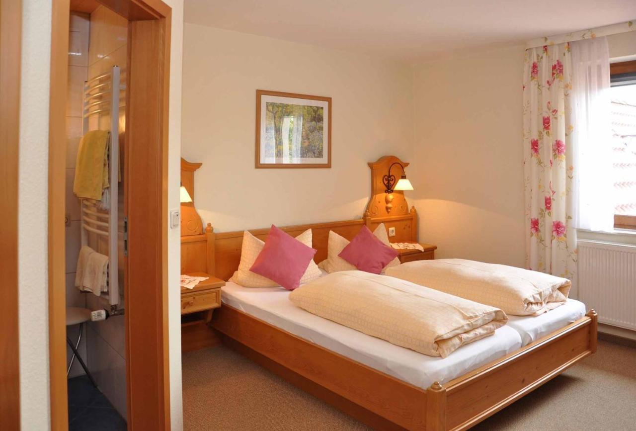 Schleid Landhotel Zur Pferdetraenke מראה חיצוני תמונה