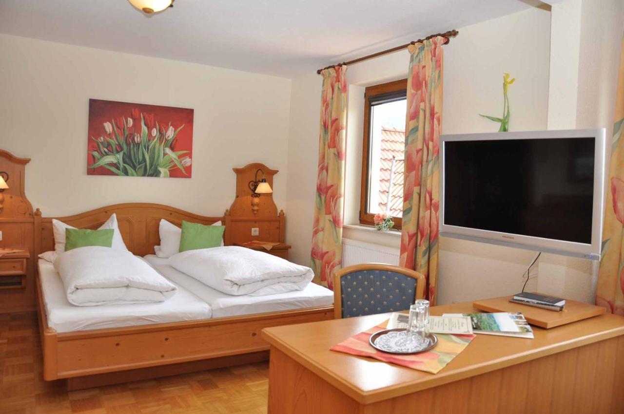 Schleid Landhotel Zur Pferdetraenke מראה חיצוני תמונה